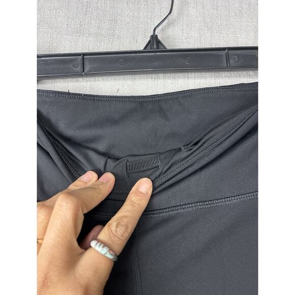 Vuori Leggings Womens M Black Waistband Pocket Crop Workout Athletic - Picture 7 of 7